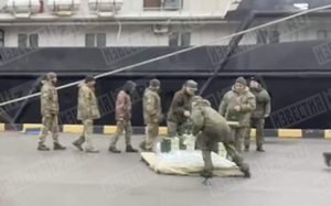 Chiến sự Ukraine: Tàu Nga đưa lính đảo Rắn được cho là &quot;đã hy sinh&quot; về nhà