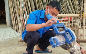 Biến cây tre làng thành &quot;toàn đồ nhà quê&quot; thủa nghèo khó, ai ngờ anh nông dân Thanh Hóa lãi 300 triệu/năm