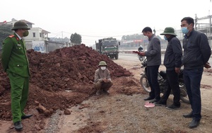 Thái Nguyên: Đổ đất thải trái phép, bị bắt quả tang vẫn tái phạm