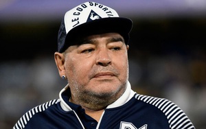 Top 5 ngôi sao bóng đá từ cảnh giàu sang đến "khố rách áo ôm": Có Maradona