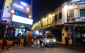 Hàng quán phố cổ Tạ Hiện nháo nhào đóng cửa sau 21 giờ, khách "hụt hẫng" ra về khi ngồi chưa ấm chỗ 