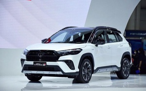 Toyota Corolla Cross GR Sport Hybrid 2022 "trình làng", giá 800 triệu đồng, có gì độc?