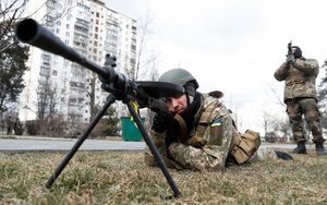 Chiến sự Nga-Ukraine: Tay súng bắn tỉa kỳ cựu người Anh tới Ukraine chiến đấu