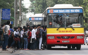 Hà Nội: Vì sao xe buýt trợ giá giảm 15% tần suất chuyến?