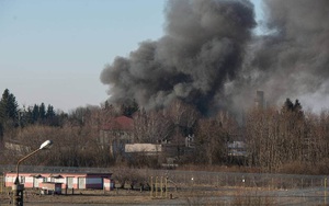 Nga tấn công nhà máy sửa chữa máy bay Lviv, Ukraine bắn trả, hạ được 2 tên lửa
