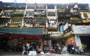 20 năm cải tạo chung cư cũ ở Hà Nội: Cận cảnh những chung cư cũ nguy hiểm phải di dời trong tháng 3/2022 
