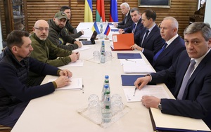 Đàm phán Nga-Ukraine: NATO lo ngại về &quot;nhượng bộ quá lớn&quot; của Ukraine