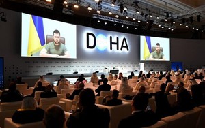 Nóng: Tổng thống Ukraine Zelensky xuất hiện bất ngờ tại Diễn đàn Doha