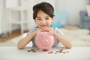 3 bài học về tiền bạc cha mẹ nên dạy con càng sớm càng tốt