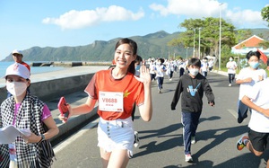 Ảnh: Hoa hậu Đỗ Thị Hà khoe sắc cùng dàn người đẹp Tiền Phong Marathon 2022