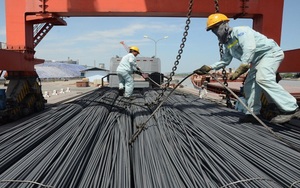 Giá vật liệu hôm nay 28/3: Sắt thép, xi măng tiếp tục &quot;bung giá&quot; cao chót vót