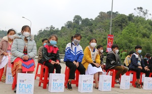 Tập đoàn TH tặng 30 nhà vệ sinh trường học cho các xã biên giới Nghệ An, Lào Cai