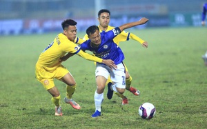 NÓNG: Trận Nam Định vs Hà Nội FC lại hoãn vì Covid-19