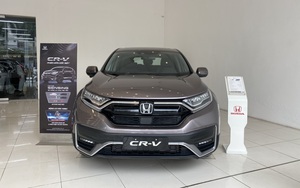 Giá lăn bánh Honda CR-V tháng 4/2022: Ưu đãi kỷ lục gần 300 triệu đồng