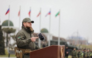Thủ lĩnh Chechnya tuyên bố hơn một nghìn lính thủy đánh bộ Ukraine ở Mariupol đã đầu hàng