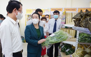 Hà Nội: Hội ND và Bưu điện khai trương gian hàng bán gà đồi, rau rừng và vô số nông sản đặc sản Ba Vì