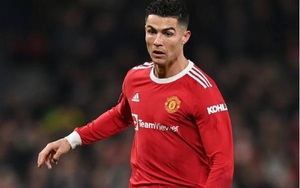 Ronaldo "mất tích" bí ẩn, có dự đại chiến M.U - Leicester?