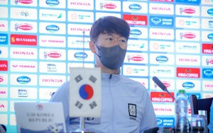 HLV Kim Eun Jung (U20 Hàn Quốc) "đá xoáy" chiến thắng của U23 Việt Nam
