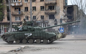 Chiến sự Ukraine: Nga dội bom 'pháo đài' Azovstal ở Mariupol, thủ lĩnh trung đoàn Azov cầu xin giúp đỡ