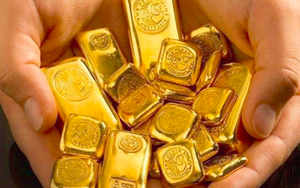 Giá vàng hôm nay 28/4: Đồng USD mạnh đẩy vàng giảm chạm mức thấp nhất trong 2 tháng
