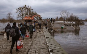 Người Ukraine tuyên bố không hối tiếc khi cố tình 'nhấn chìm' đất đai trong biển nước để chặn bước tiến của Nga