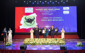 Công ty CP Phân bón Bình Điền đón nhận danh hiệu “Top 10 thương hiệu mạnh ASEAN 2022”