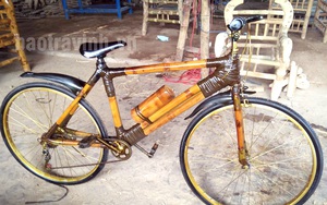 Ông nông dân Trà Vinh sáng chế ra xe đạp bằng tre, các khu resort đặt mua tới tấp, bán ra cả nước ngoài