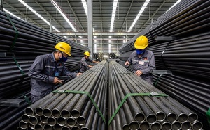 Giá vật liệu hôm nay 6/4: Giá thép sàn Thượng Hải tiếp đà tăng, thép trong nước vẫn trên đỉnh chót vót