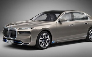 BMW i7 ra mắt, hoạt động tối đa 625 km, tăng tốc 0-100 km/h trong 4,7 giây