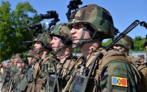 Mỹ sẵn sàng cung cấp vũ khí cho 'hàng xóm' của Ukraine