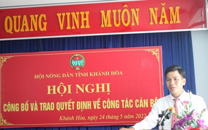 Công bố, trao quyết định về công tác cán bộ: Ông Lê Quốc Toàn giữ chức Phó Chủ tịch Hội Nông dân Khánh Hòa