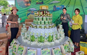Trước giờ khai mạc Festival trái cây và sản phẩm OCOP Việt Nam năm 2022, &quot;điểm danh mặt hàng&quot; trên kệ của Sơn La