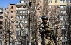 Mỹ tố Moscow muốn sáp nhập 2 tỉnh miền Đông Ukraine, đại tướng Nga hàng đầu bí mật thị sát mặt trận Donbass