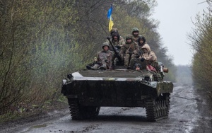 Nóng: Ukraine lật ngược thế cờ ở Kherson, giành lại quyền kiểm soát nhiều khu vực từ tay Nga