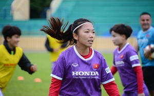 ĐT bóng đá nữ Việt Nam hăng hái tập luyện trước khi gặp ĐT Philippines