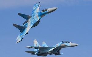Ukraine phản công, triển khai Su-27 đột kích táo bạo đảo Rắn từ Nga