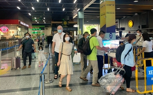 Tân Sơn Nhất tăng cường kiểm soát hoạt động kinh doanh vận tải dịp hè
