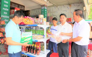 Hà Tĩnh khai trương điểm đầu tiên kết nối sản phẩm OCOP đến người tiêu dùng ở huyện Thạch Hà