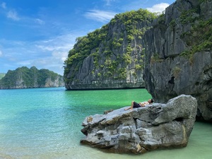 Cát Bà: Trải nghiệm "săn" đặc sản xuyên đêm, thưởng thức nóng hổi, tươi rói, ngọt lịm