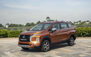 Cận cảnh Mitsubishi Xpander Cross 2022: Nội thất mới trẻ trung, giá ngang Toyota Veloz Cross và không phải kèm &quot;lạc&quot;