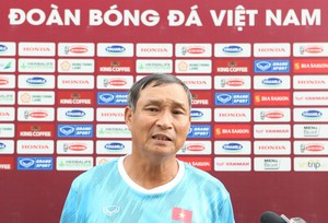 HLV Mai Đức Chung: “ĐT nữ Việt Nam đã sẵn sàng cho chuyến đi Pháp”