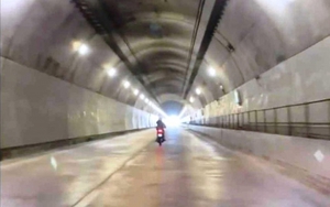 TT-Huế: Xử phạt nam thanh niên liều lĩnh vượt chốt cấm, chạy xe máy xuyên hầm Hải Vân 