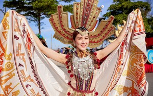 100 vũ công Brazil, Moldova, Colombia... khuấy động Carnival du lịch biển Sầm Sơn