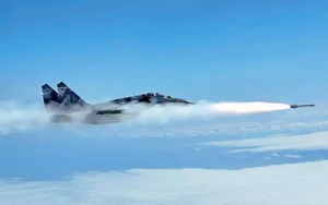 Không quân Ukraine tiết lộ cách phi công đánh chặn tên lửa Nga trên không