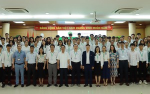 100 sinh viên vượt khó nhận học bổng của Học viện Nông nghiệp Việt Nam 