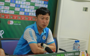 Hòa Nam Định FC, HLV Hà Nội FC bất ngờ nhắc tới Quang Hải