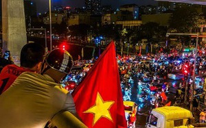 Ký ức Hà Nội: Tình yêu bóng đá đến lạ kỳ ở Hà Nội