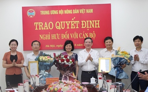 Trung ương Hội Nông dân Việt Nam trao Quyết định nghỉ hưu cho 3 đồng chí