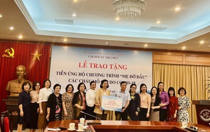 Bộ Khoa học và Công nghệ trao tặng 200 triệu đồng ủng hộ Chương trình “Mẹ đỡ đầu” 