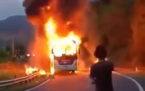 Khánh Hòa: Xe khách bất ngờ cháy ở đèo Khánh Lê, hàng chục hành khách hoảng loạn